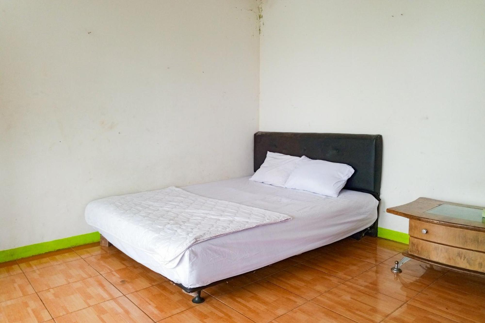 Villa Kampus Near Taman Safari Cisarua Puncak Redpartner Богор Экстерьер фото