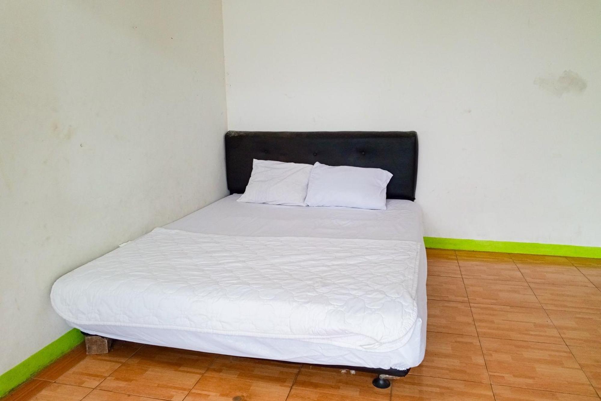 Villa Kampus Near Taman Safari Cisarua Puncak Redpartner Богор Экстерьер фото